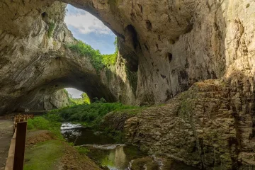 Пещерата, която е била засекретен военен обект
