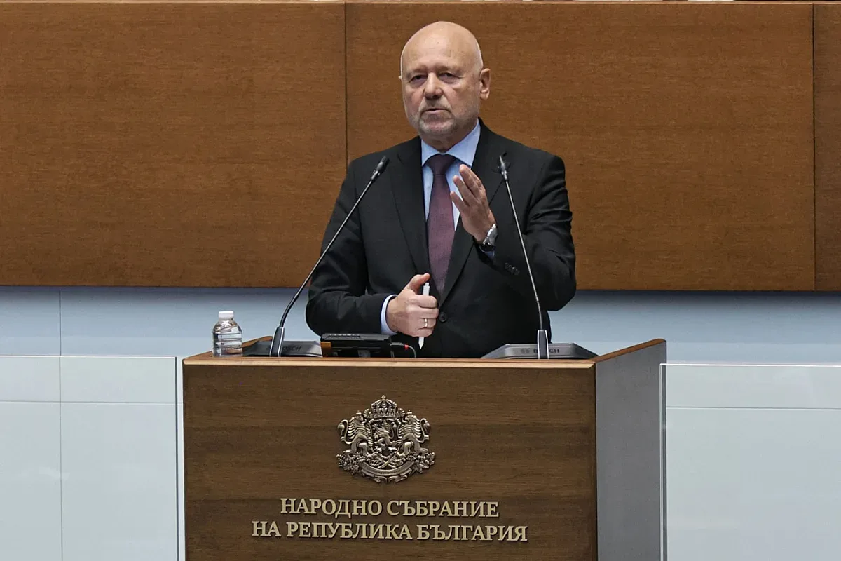 Военно обучение за всички? Нови мерки