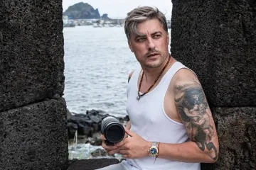 Владо Карамазов показа любимите си играчки