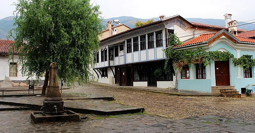 Бухаловият хан пази легенда за Левски