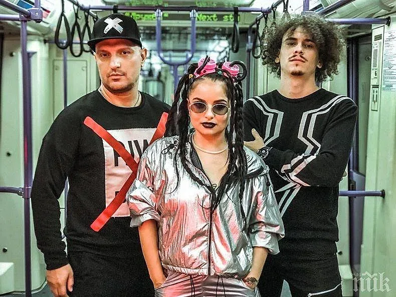 Американци слушат кавър на хита на София Маринова