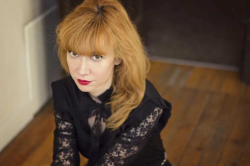 Ново зверство! Известна певица пребита