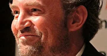 Матю Пери продължава да трупа милиони