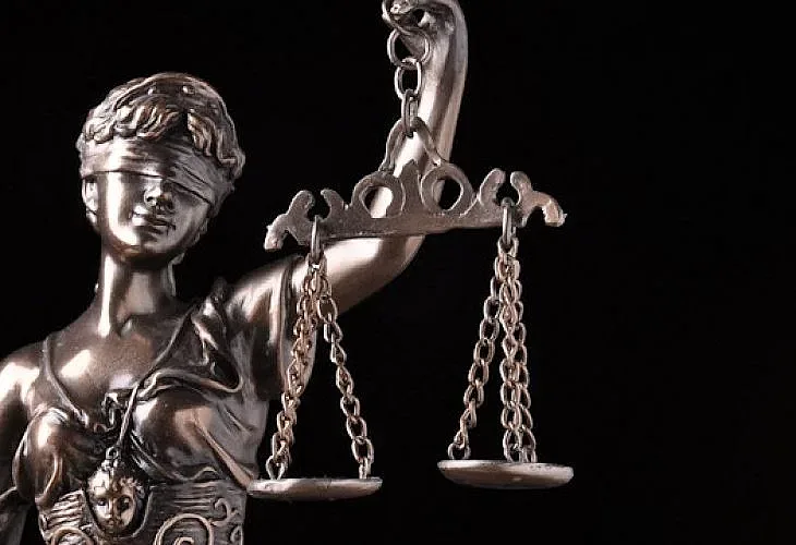 Без милост! Уволниха министър заради катастрофа