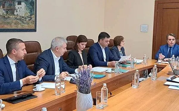 Ревански на среща с Асен Василев. 1 милиард за общините