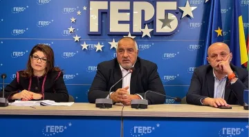 Борисов и активът на ГЕРБ решават съдбата на правителството
