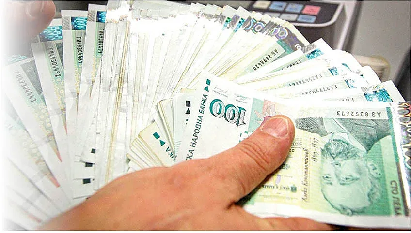 Фирмите за бързи кредити длъжни да връщат. Кога?