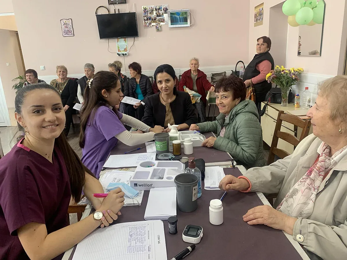 Студенти по медицина с включиха в кампания за скрининг на диабет