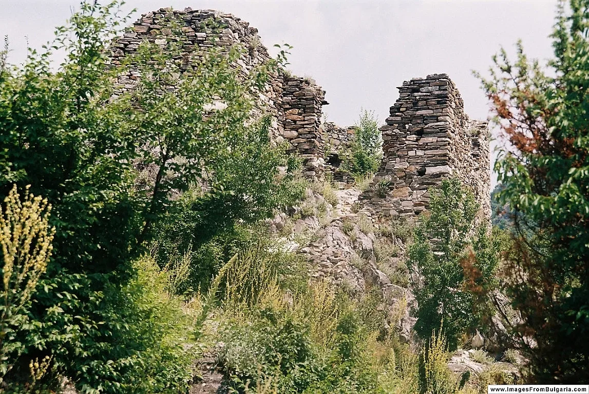 Една малка крепост, разкрива нещо невероятно