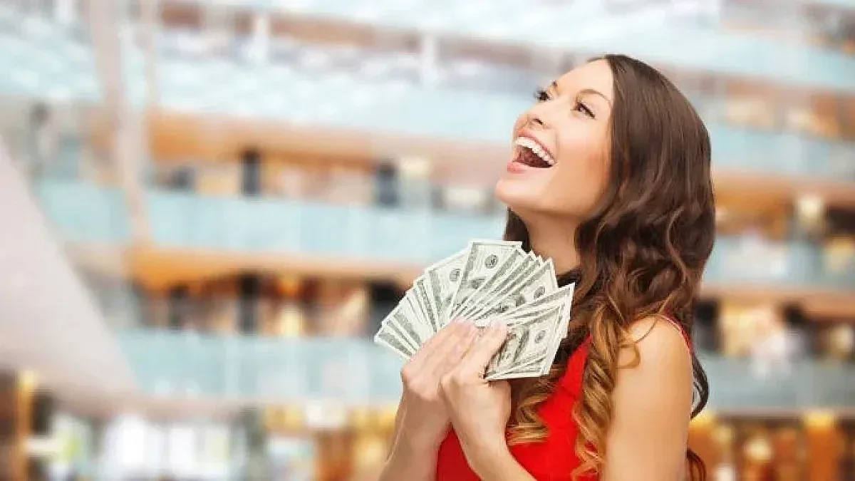 Океан от пари за 6 зодии! Щастливият август