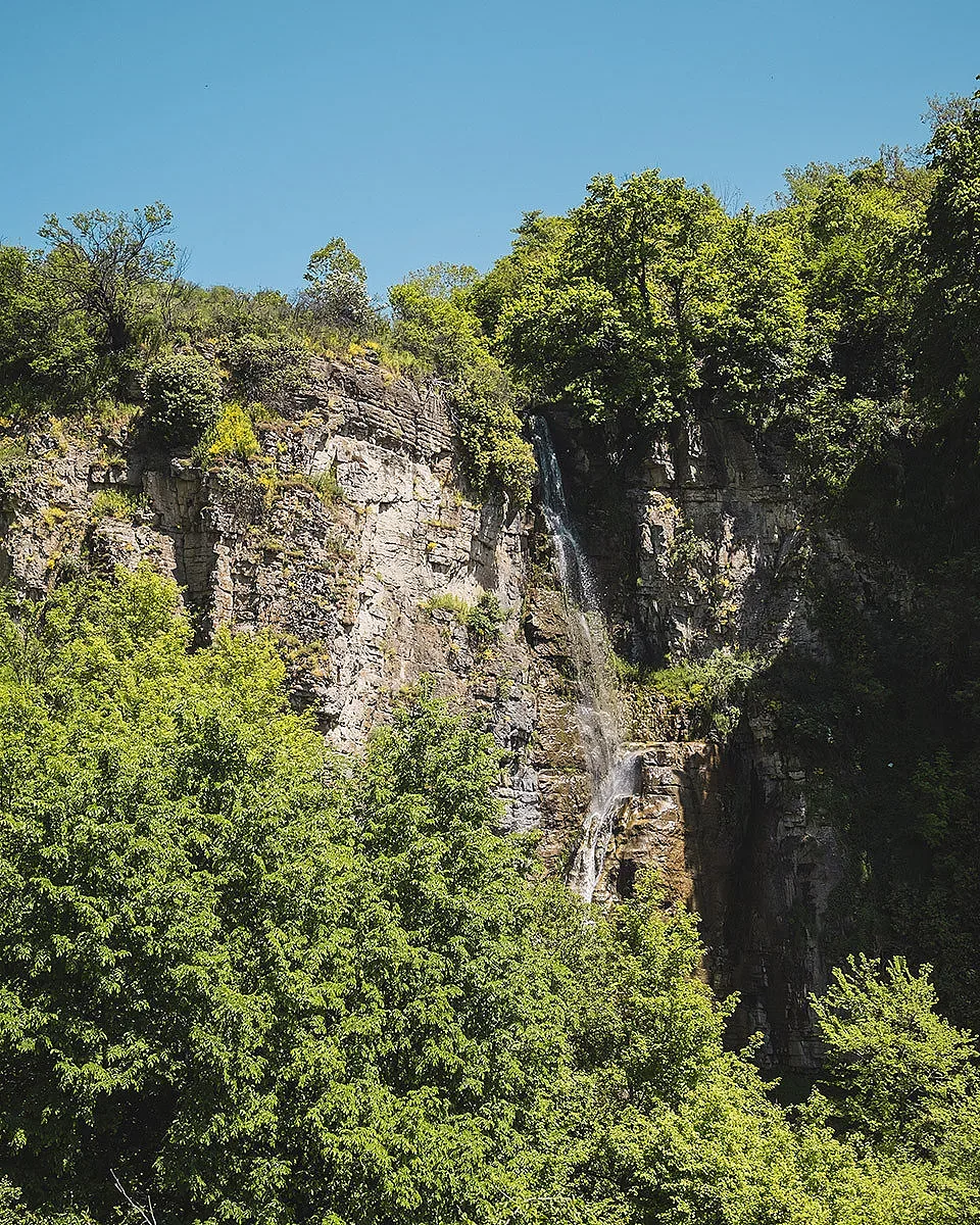 Гара, която води до две от най-живописните екопътеки