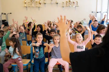 Близо 200 деца от Видин, Ловеч и Габрово учат жестов език чрез театър