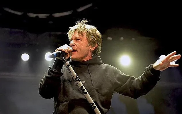 Брус Дикинсън с концерт в България, ето кога