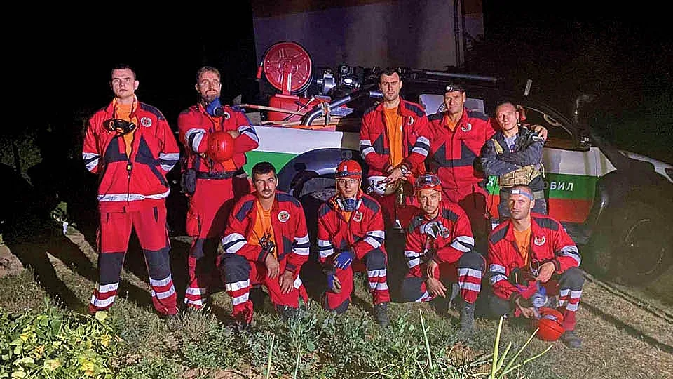 Разказът на един доброволец, гасил пожари: Тежко е, но си заслужава!