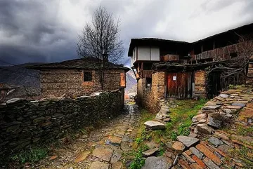 В това уникално наше село няма две еднакви къщи