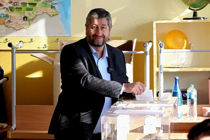 Христо Иванов иска гаранции за машинното гласуване