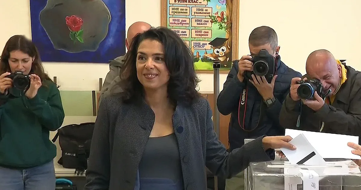 Ваня Григорова първа даде гласа си в София