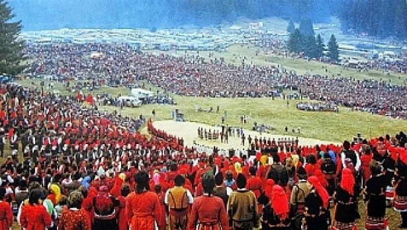 Фолклорът завладява Копривщица