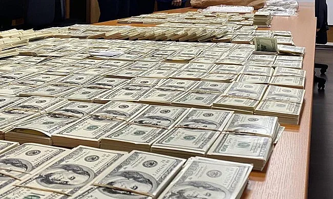 Мъж спечели 50 млн. от лотарията, не знае какво да ги прави