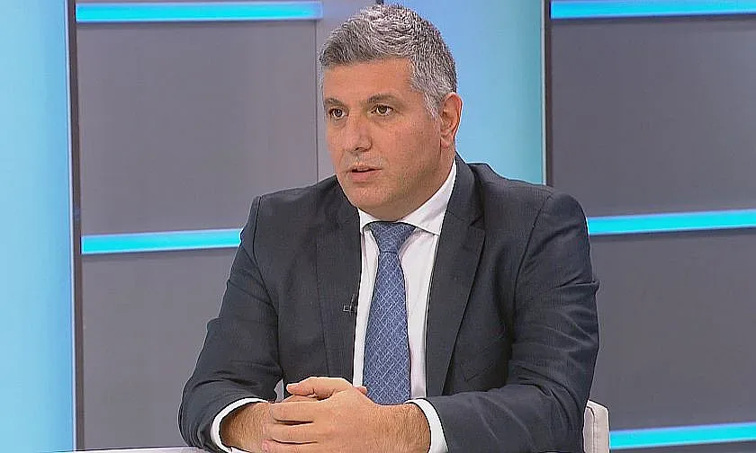 Регионалният министър със смущаващи разкрития за строежи на пътища