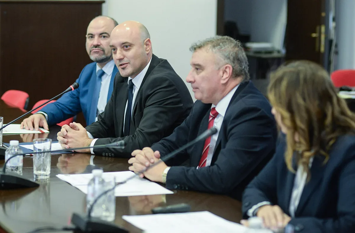 Обсъдиха в УНСС качеството на законодателството