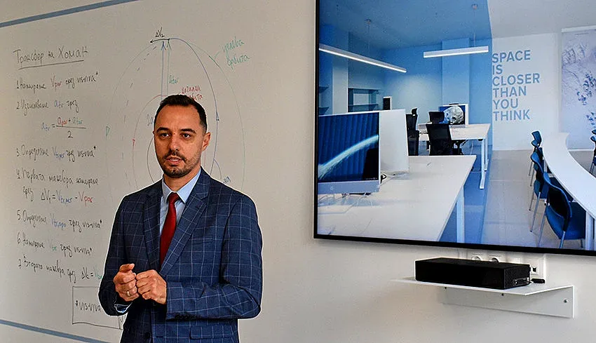 Министър Богдан Богданов: Държавата и бизнесът създават изцяло нова индустрия