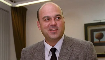 Голям скандал във Франция! Какво се случи с руски олигарх