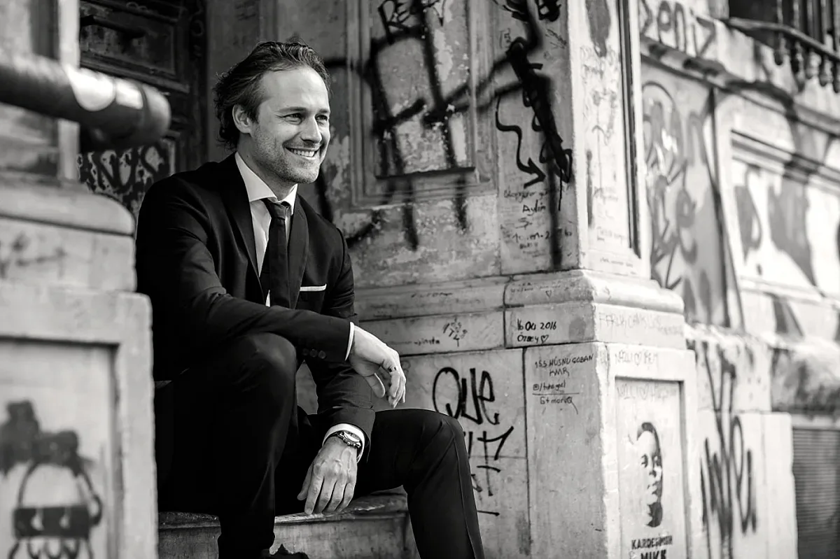 Саша Гьотцел се завръща на сцената на зала „България“