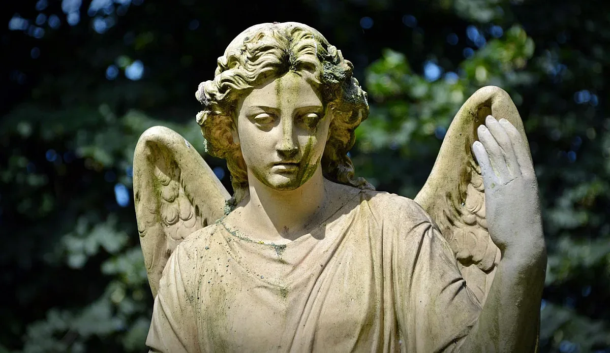 Ангелското ви число по месеца на раждане: какво показва за август