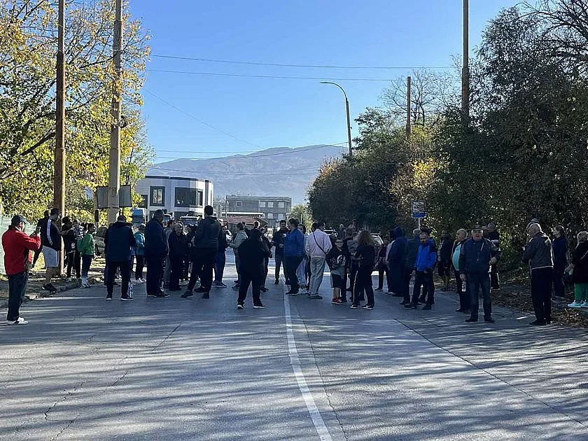 Перничани бойкотират: Нямат вода - няма да гласуват