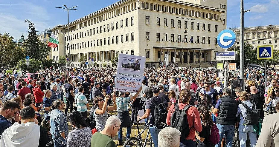 Протестите в София се сливат! Какво се чака