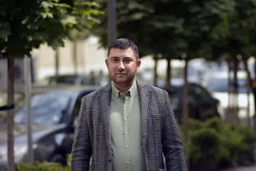 Контрера: Общински жилища за медици, полицаи и шофьори в градския транспорт