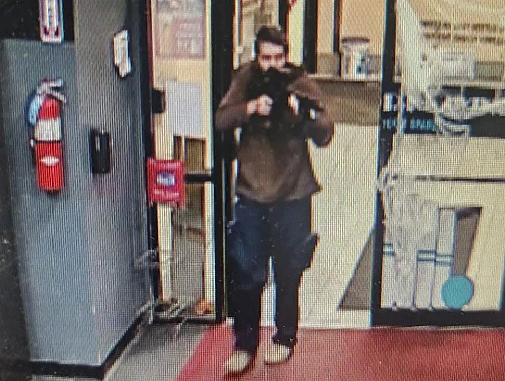 Ужас в САЩ! Масова стрелба, десетки убити и ранени (ВИДЕО)