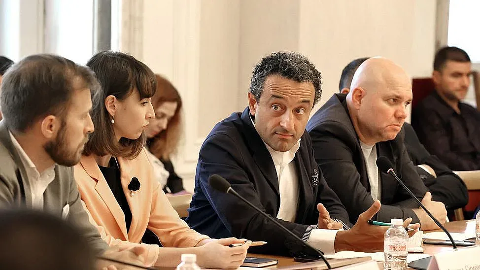 Лорер скочи на ГЕРБ и ДПС, нови искри заради Лукойл