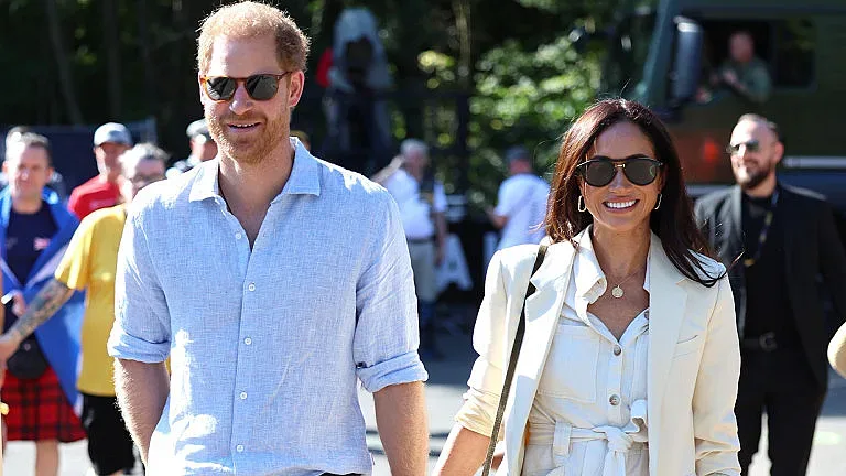 Хари и Меган на острова, където милиардери бягат от милионери