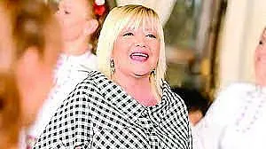 Легендарна наша певица потресена! Напуска страната