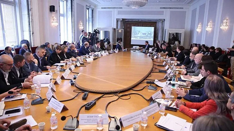 "Промяната" се циментира! Лъснаха машинациите й за КПК