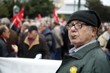 750 хил. пенсионери ще намажат от законови промени в Гърция