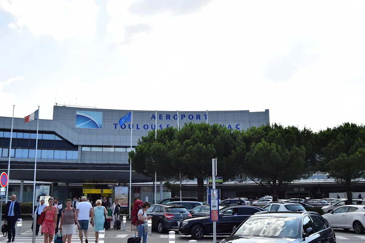 Напрежение в Европа! Затворени са много летища