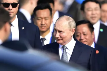 Путин пристигна в Китай, следят всяка негова стъпка