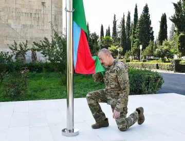 Знамето на Азербайджан се развя над Нагорни Карабах