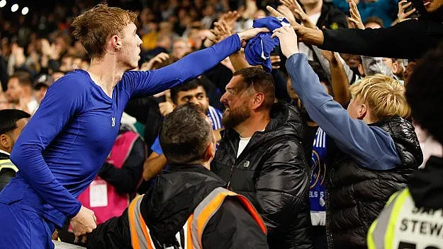 Нов в Челси изуми! Няма такова мамино синче