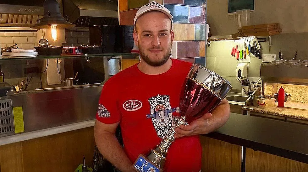 Българин отвя конкуренцията на състезание за пици в Италия