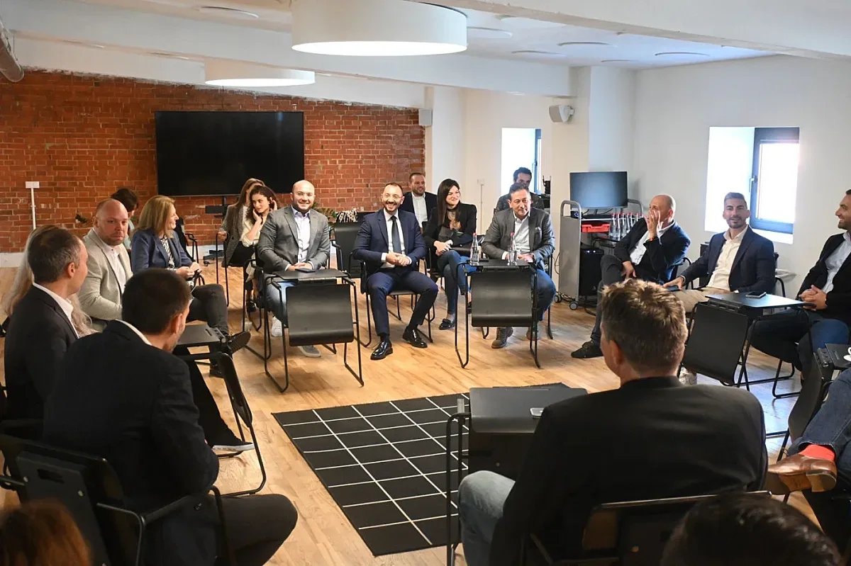 Антон Хекимян пред български предприемачи от AIBEST и BESCO