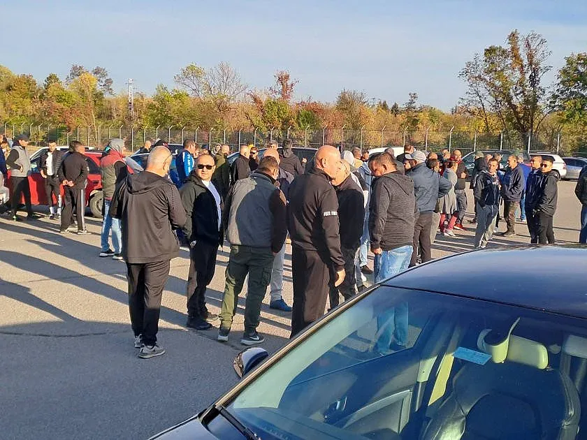 Ловци на трюфели, гъбари и билкари скочиха на държавата