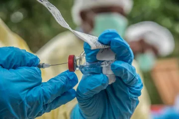 Първи мерки в училища и детски градини заради новата ковид вълна