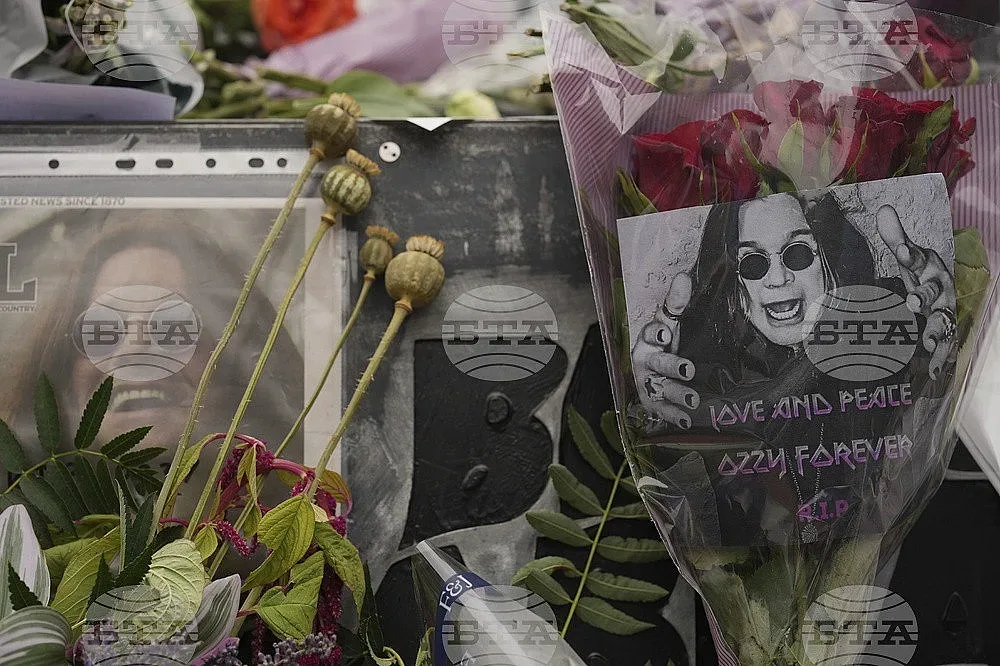 Светът се сбогува с Ози