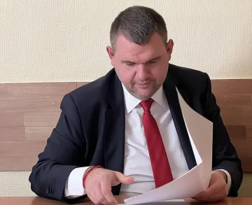 Пеевски и ДПС - коректив на политическо танго