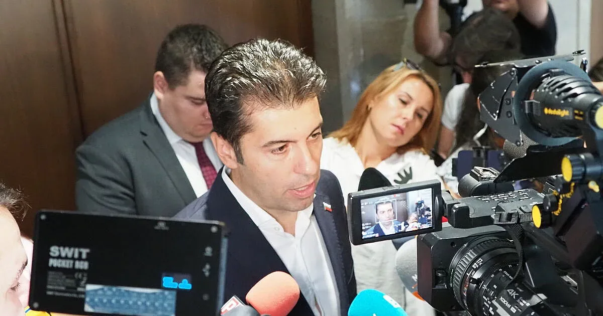 Петков коментира Борисов и Пеевски