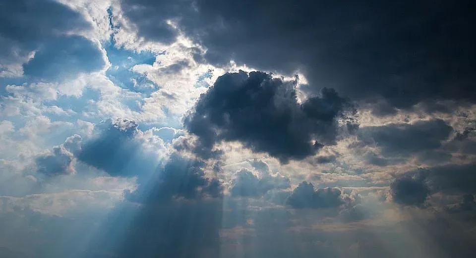 Слънчев но хладен ден, синоптиците видяха ново затопляне